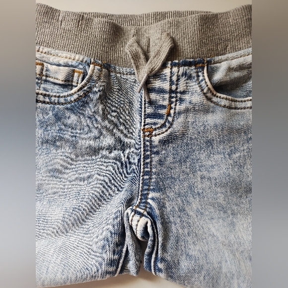 Toddler Knit Acid Wash Denim Skinny Jeans | 18M | Light Wash Denim - Picture 3 of 7